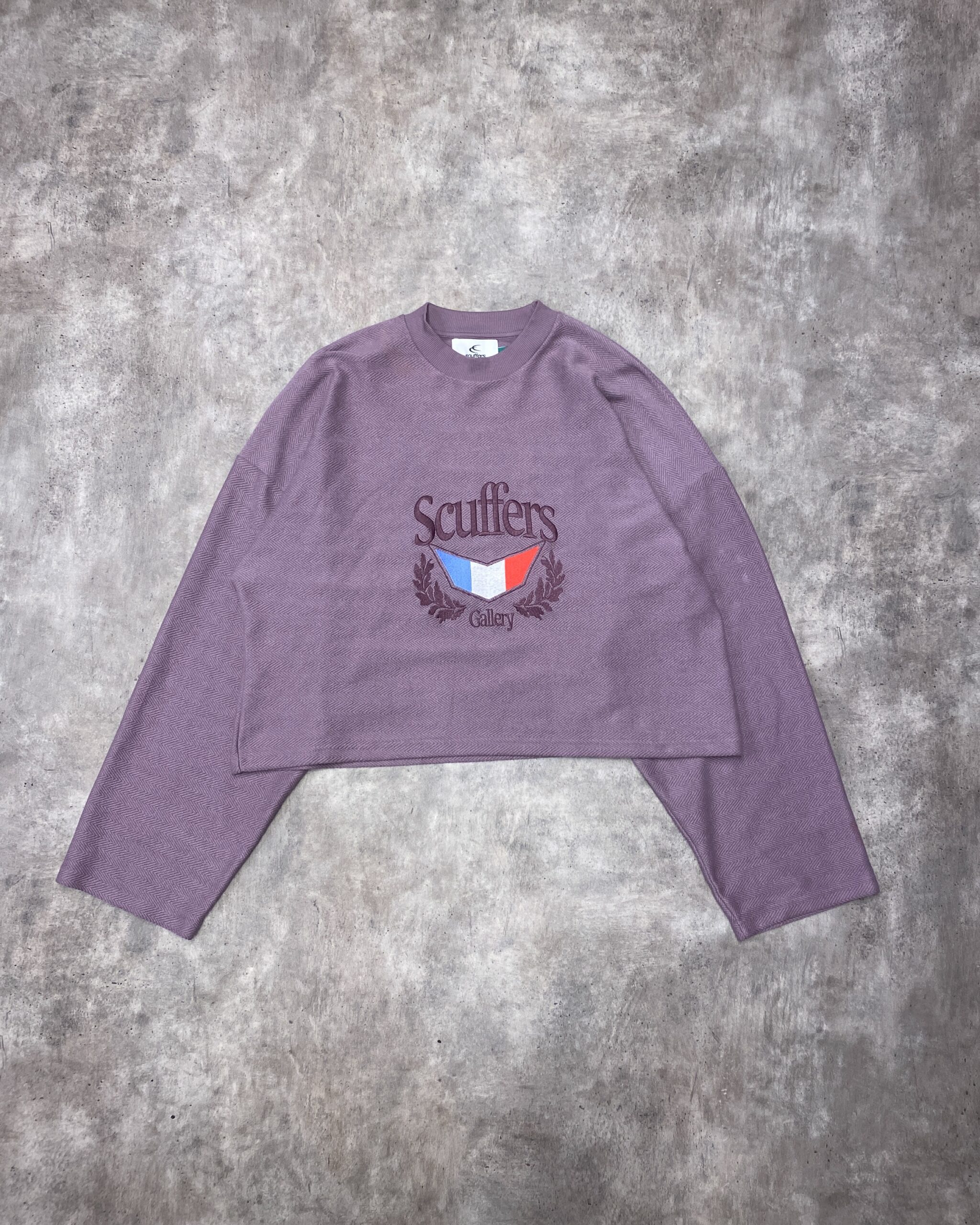 Buzo Scuffers Oversize Crop Fit